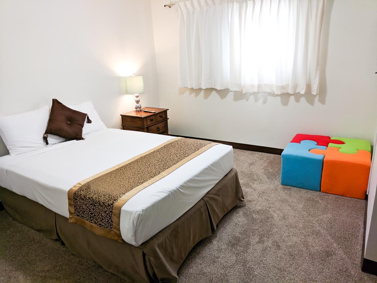 Oceanview Hotel And Residences Tumon Kültér fotó