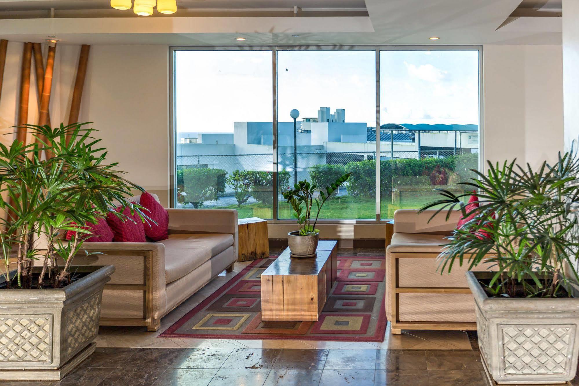 Oceanview Hotel And Residences Tumon Kültér fotó